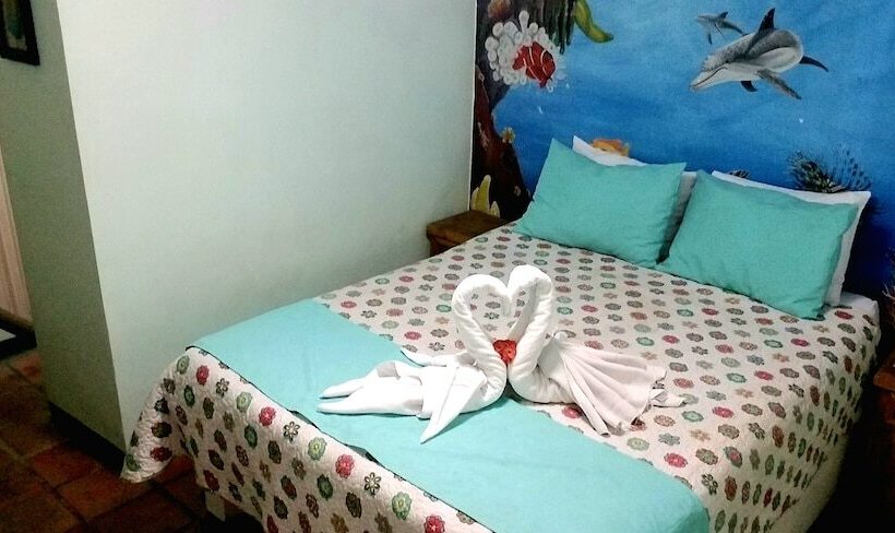 هتل Cabo Inn