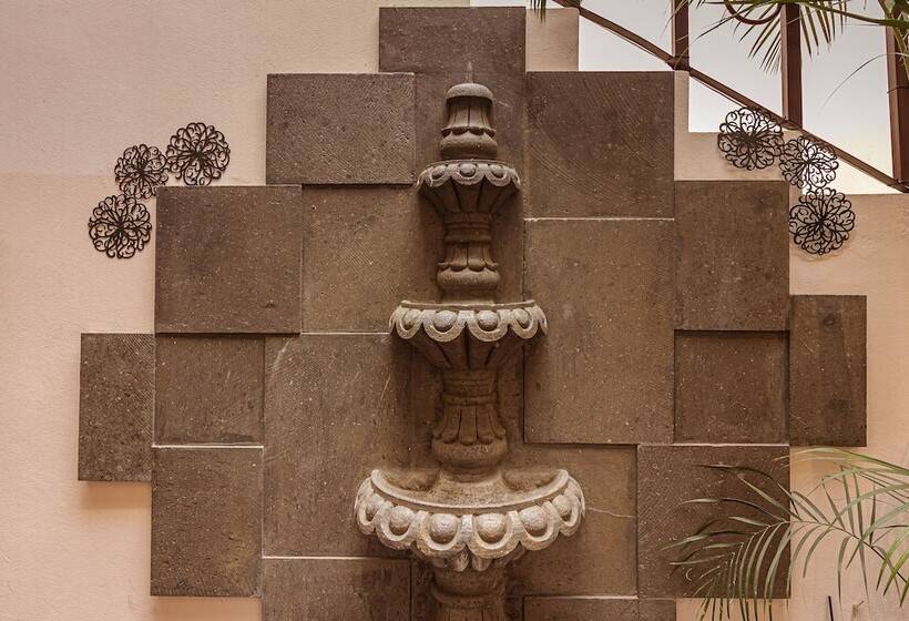 Hotel Cantera Rosa