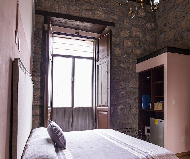 Hotel Cantera Rosa