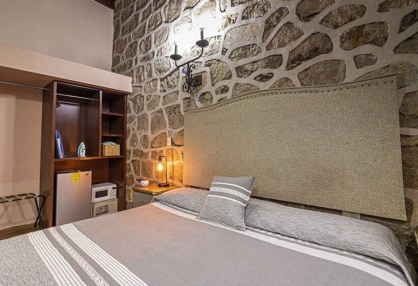 Hotel Cantera Rosa
