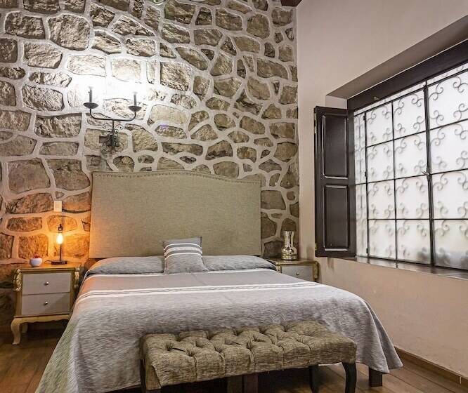 Hotel Cantera Rosa