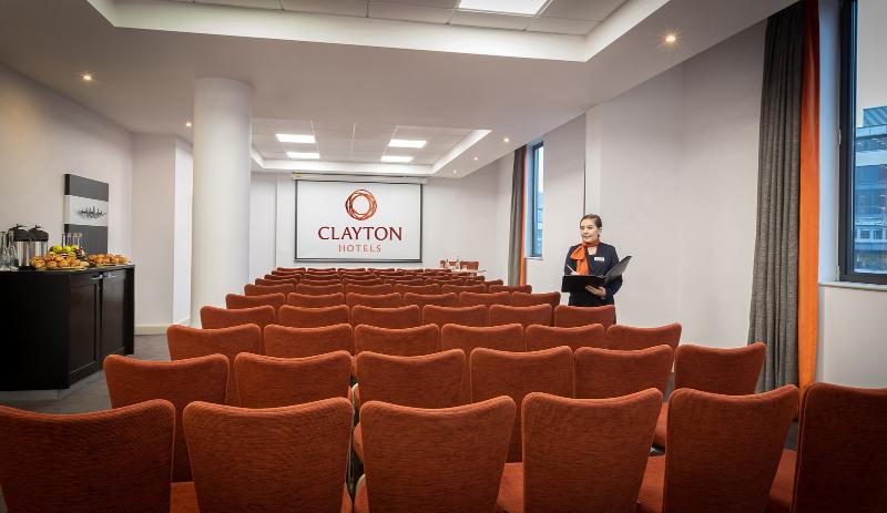 Hotel Clayton  Cardiff