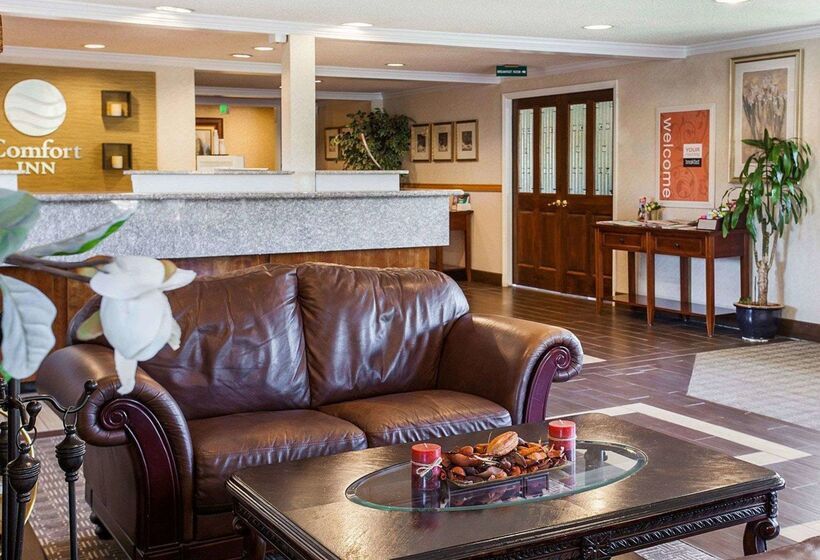 هتل Quality Inn Kirkland