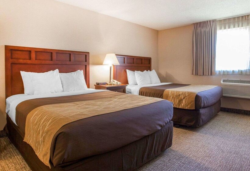 هتل Quality Inn Kirkland