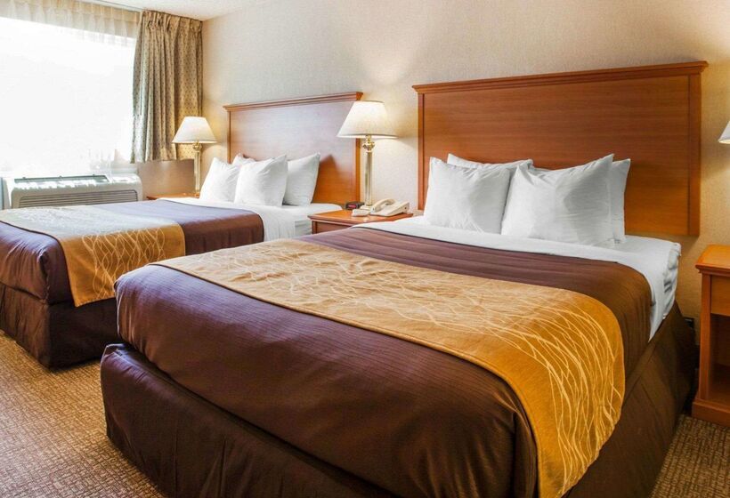 هتل Quality Inn Kirkland