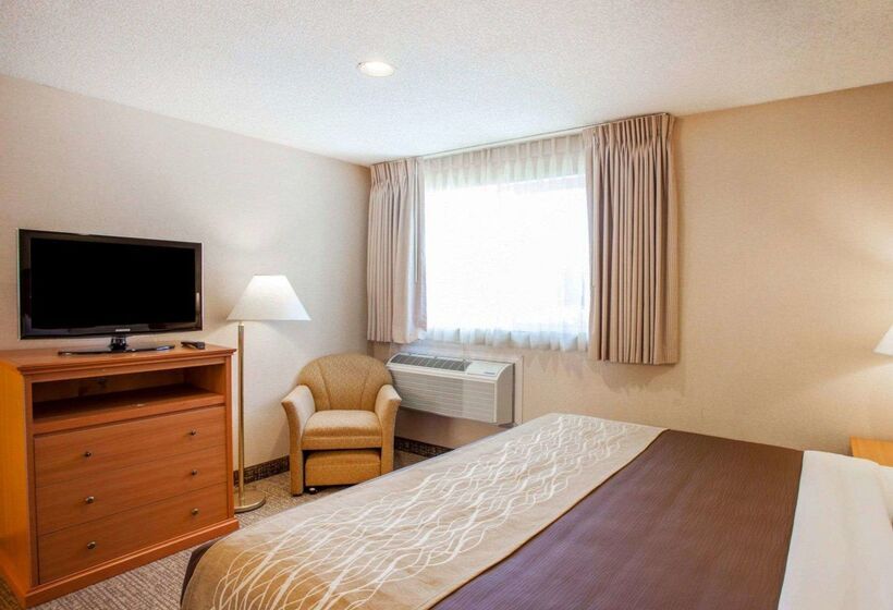 هتل Quality Inn Kirkland