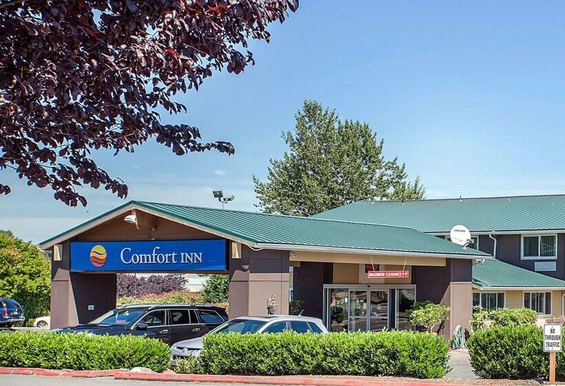 هتل Quality Inn Kirkland