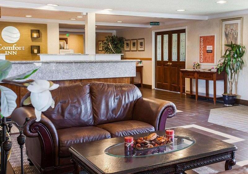هتل Quality Inn Kirkland