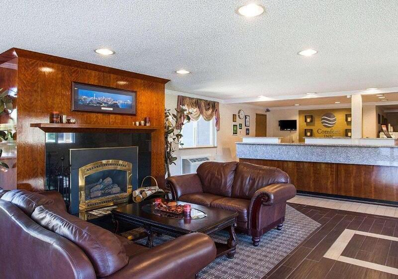 هتل Quality Inn Kirkland