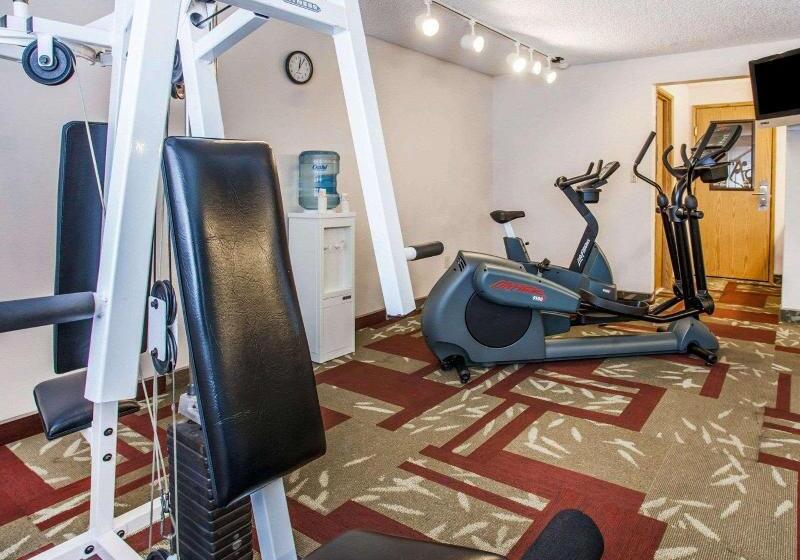 هتل Quality Inn Kirkland
