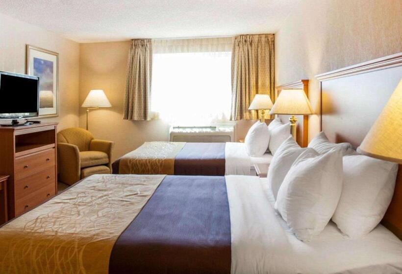 هتل Quality Inn Kirkland