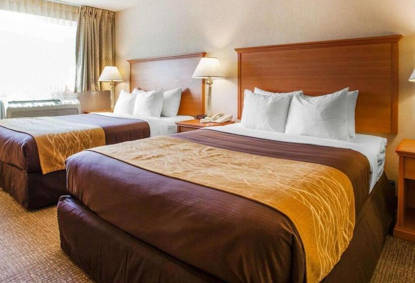 هتل Quality Inn Kirkland
