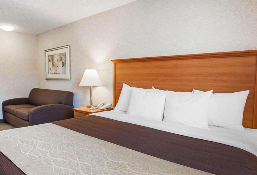 هتل Quality Inn Kirkland