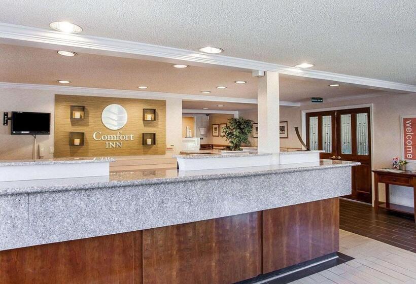 هتل Quality Inn Kirkland