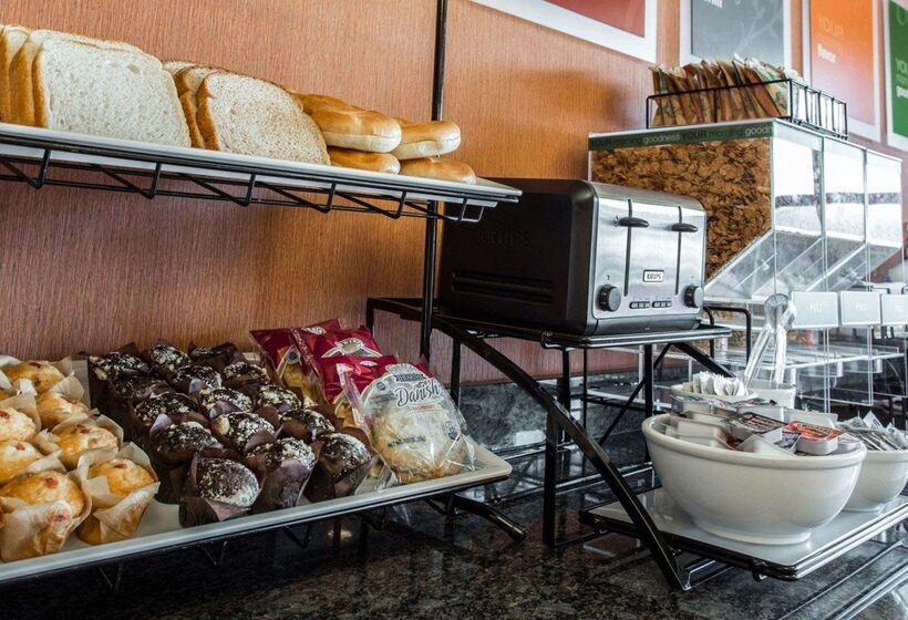 هتل Comfort Inn & Suites Lumberton Central I 95