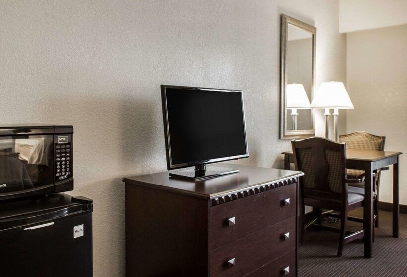 هتل Comfort Inn & Suites Lumberton Central I 95