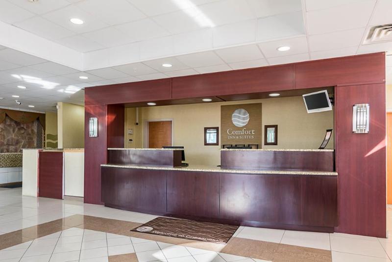 هتل Comfort Inn & Suites Chesapeake  Portsmouth