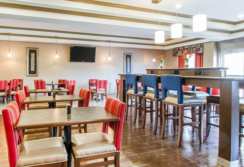 هتل Comfort Suites