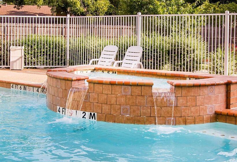 هتل Comfort Suites