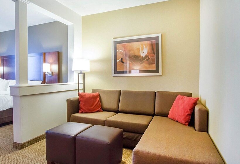 هتل Comfort Suites
