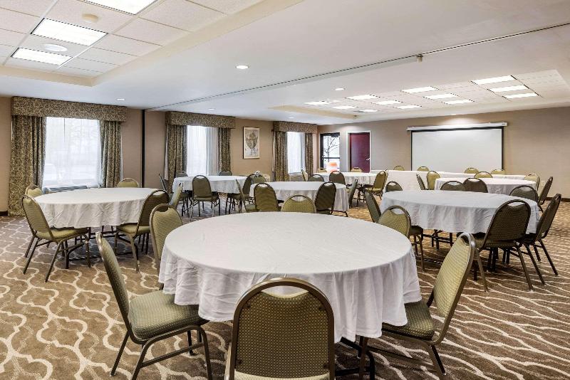 هتل Comfort Suites Daytonwright Patterson