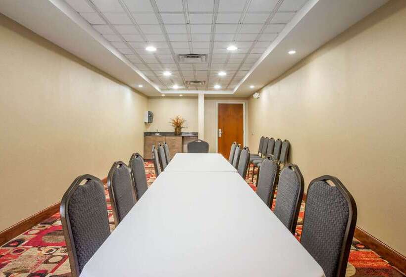 هتل Comfort Suites Golden Isles Gateway
