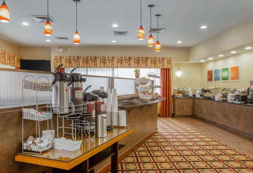 هتل Comfort Suites Golden Isles Gateway