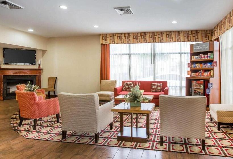 هتل Comfort Suites Golden Isles Gateway