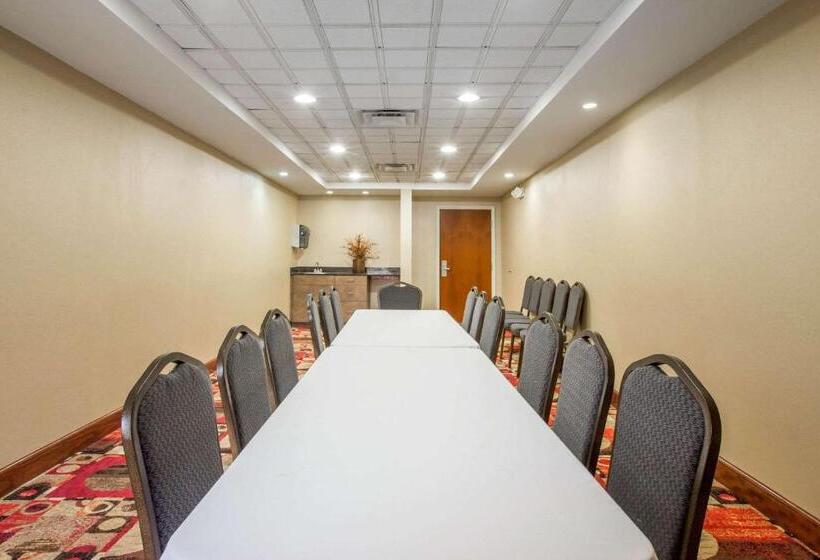 هتل Comfort Suites Golden Isles Gateway