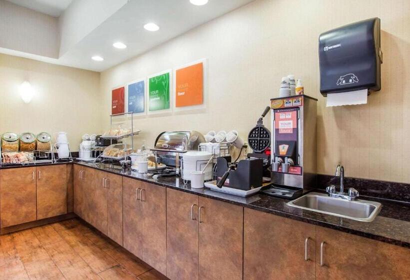 هتل Comfort Suites Golden Isles Gateway