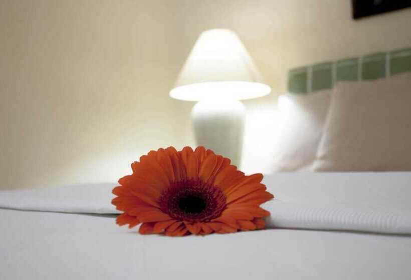 هتل Coral Ixtapa