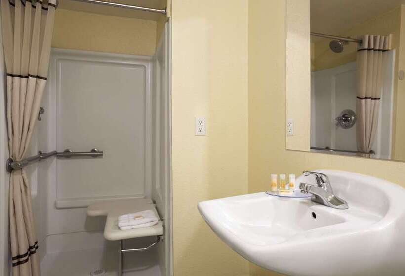 هتل Days Inn By Wyndham Denver Downtown