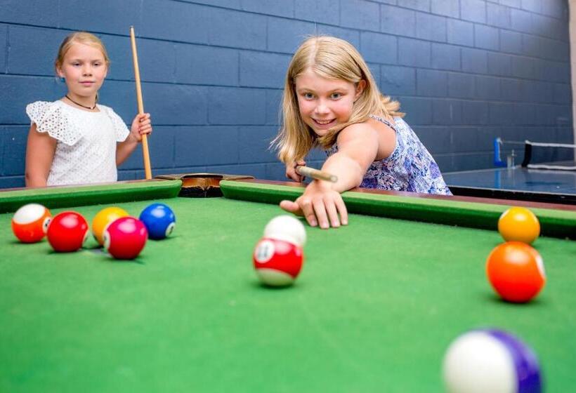 בית מלון כפרי Discovery Parks  Pilbara Karratha