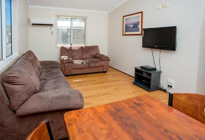 בית מלון כפרי Discovery Parks  Pilbara Karratha