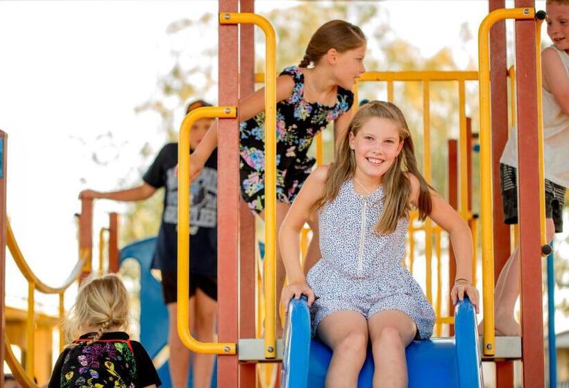 בית מלון כפרי Discovery Parks  Pilbara Karratha