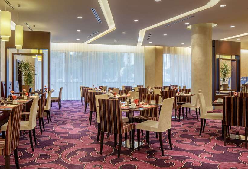 فندق Doubletree By Hilton Bratislava