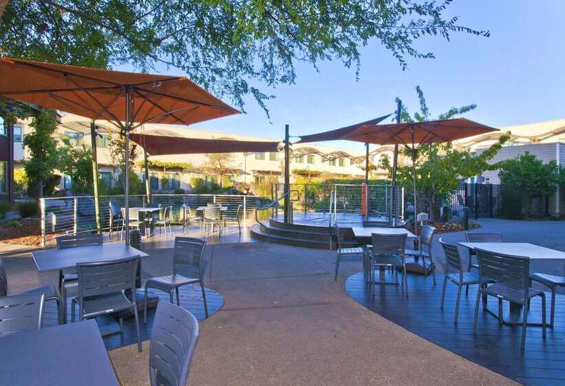 Hotel Doubletree By Hilton Napa Valley American Canyon en American Canyon Destinia