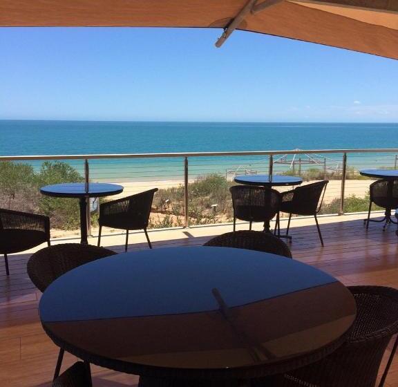 בית מלון כפרי Eco Beach Wilderness Retreat