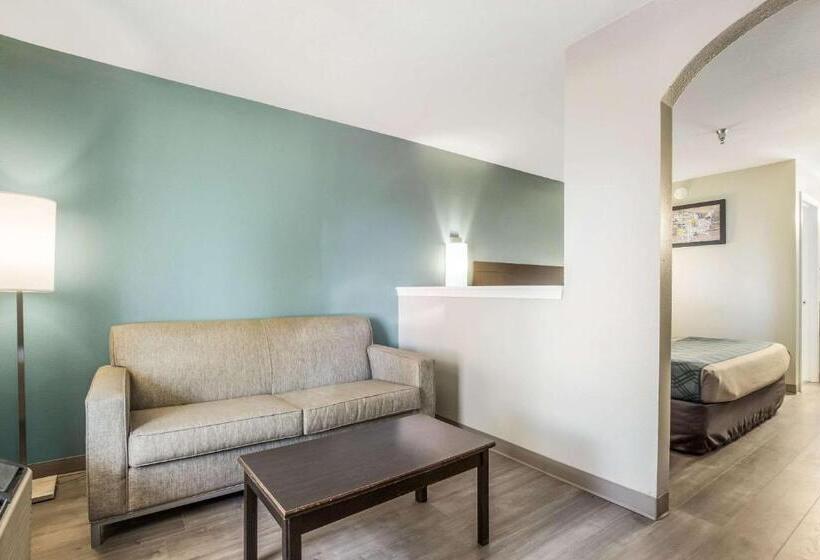 בית מלון כפרי Econo Lodge Inn & Suites I 65