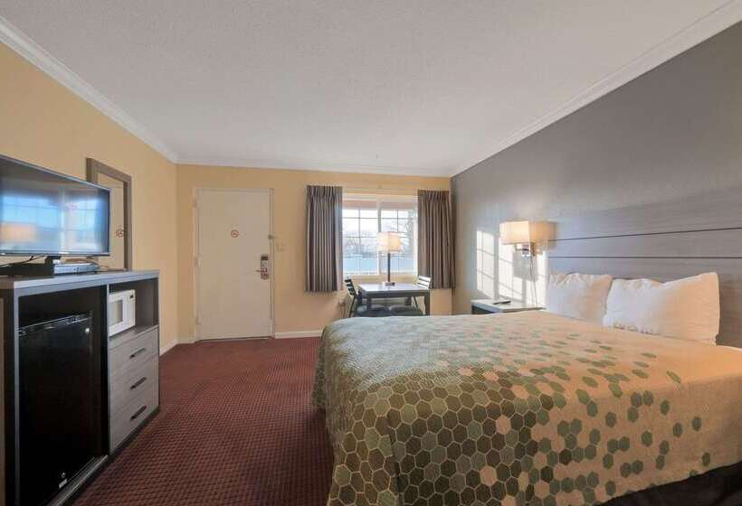 هتل Econo Lodge Woodland Near I 5