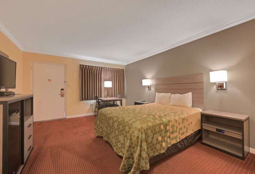 هتل Econo Lodge Woodland Near I 5