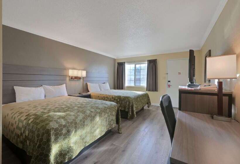 هتل Econo Lodge Woodland Near I 5