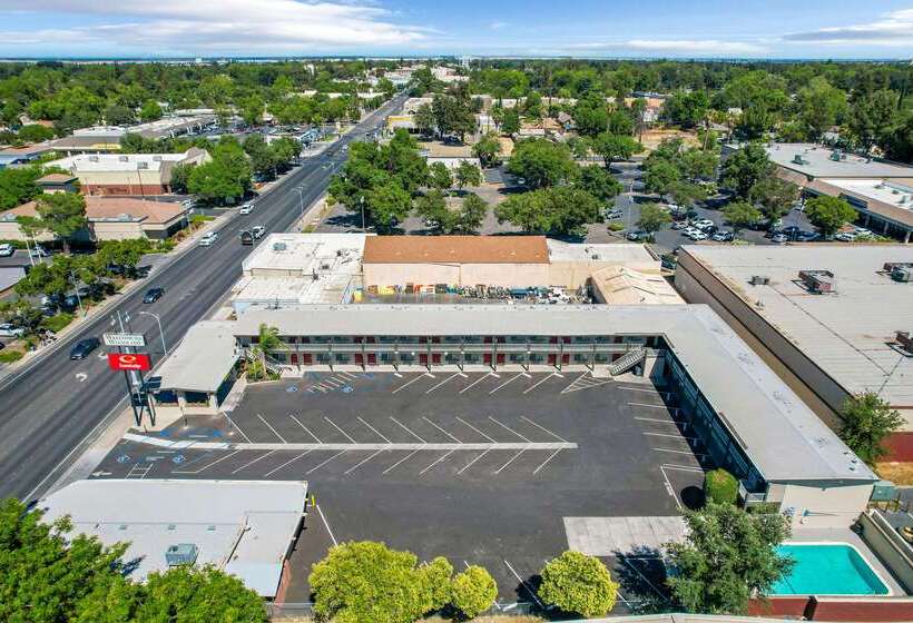 هتل Econo Lodge Woodland Near I 5