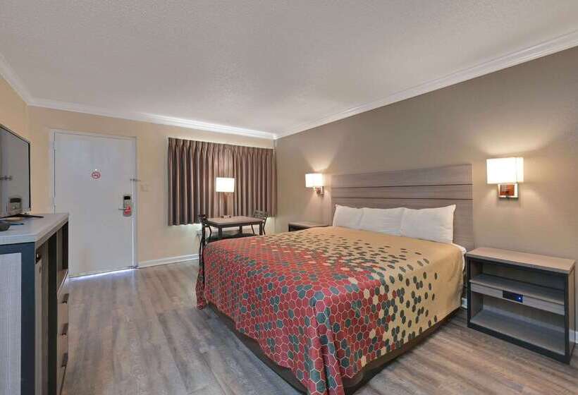 هتل Econo Lodge Woodland Near I 5
