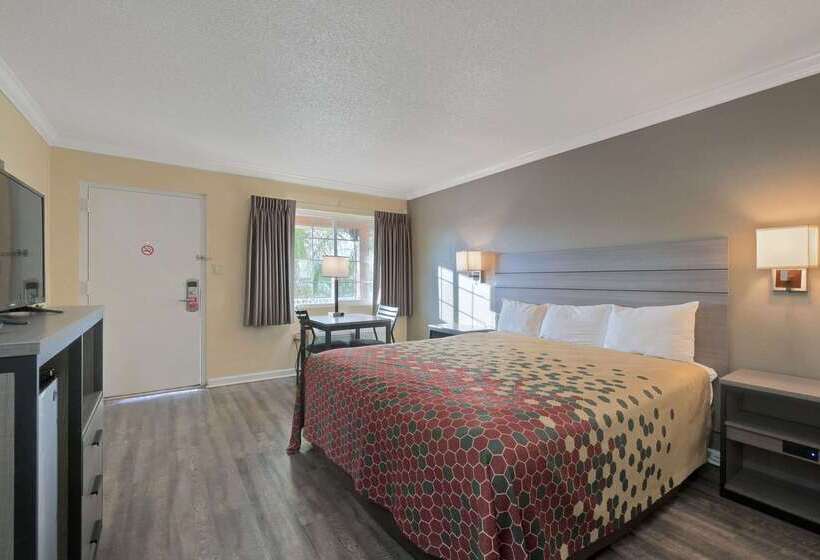 هتل Econo Lodge Woodland Near I 5
