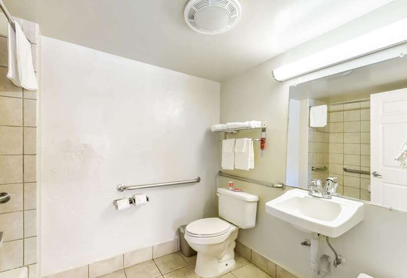 هتل Econo Lodge Woodland Near I 5