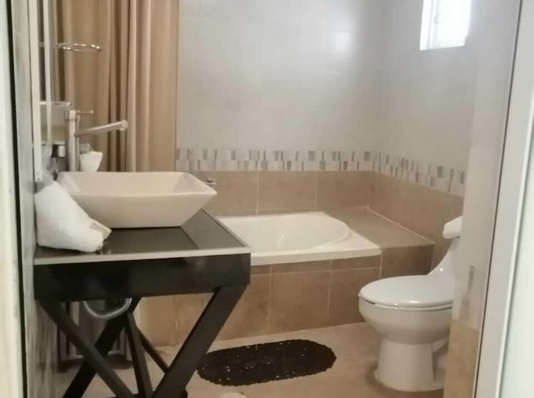 هتل El Refugio