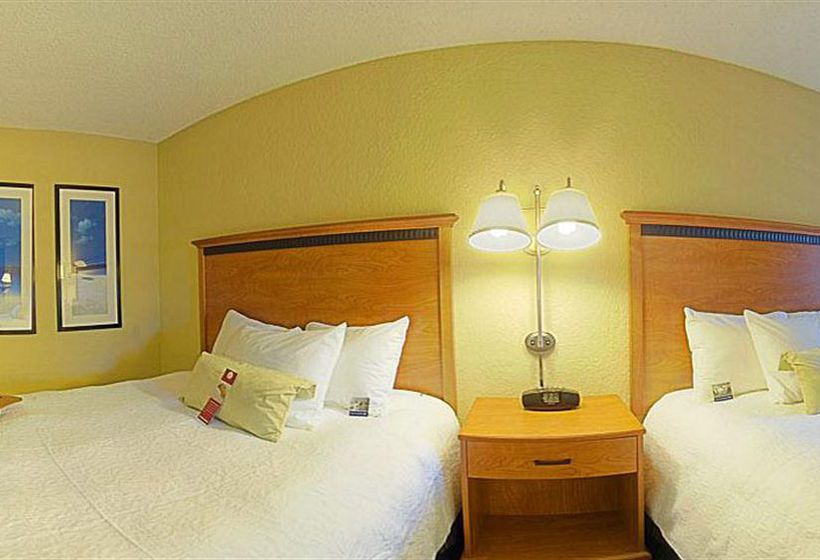 هتل Quality Inn Central Clearwater Beach