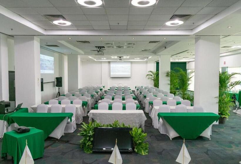 هتل Holiday Inn Campeche