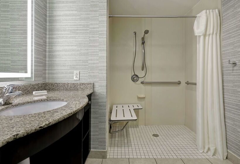 هتل Homewood Suites By Hilton Mcallen